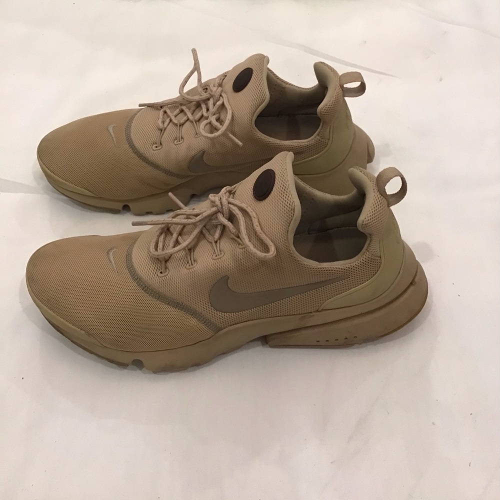 Nike Men’s Tan Athletic Sneakers